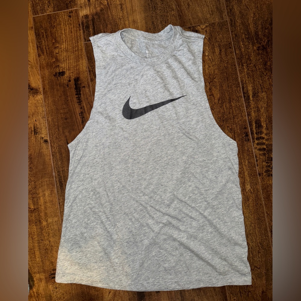 Nike Gray Sleeveless Tank Top